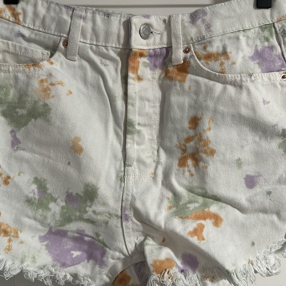 Highest rise frayed white Wild Fable Jean Shorts. - Picture 2 of 6